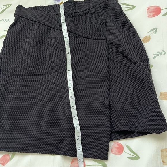 H&M Black Skirt Women Size US 6 - Picture 10 of 12